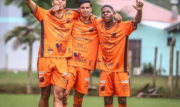 Foco total na decisão: Santa Catarina Clube intensifica preparação para a grande final da Liga Riosulense Sub-20
