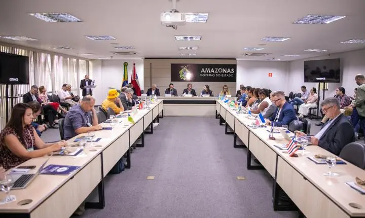 Fórum de secretários estaduais de ciência e tecnologia abre caminho para a bioeconomia do Amazonas na Europa