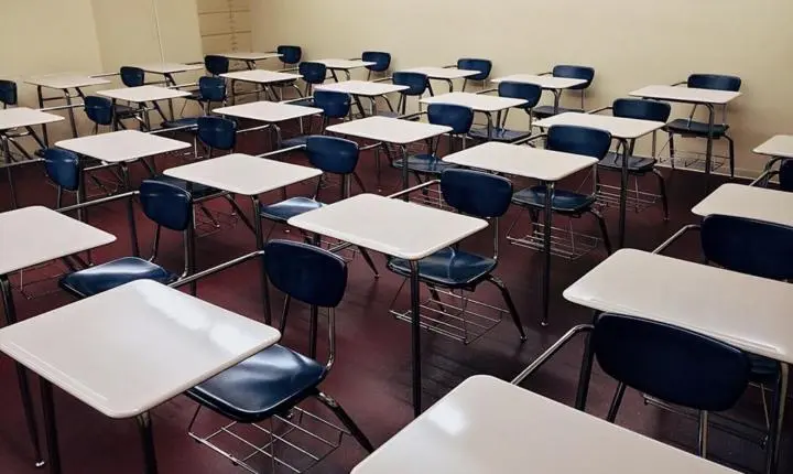 Incentivos e permanência: quando “pagar para ficar” funciona — e quando vira só frustração
