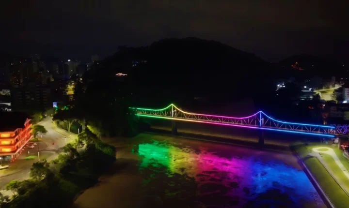 Patrimônio e futuro: Ponte de Ferro de Blumenau ganha nova identidade cênica
