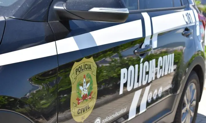 Polícia Civil prende homem em flagrante por estelionato continuado em hotéis no bairro Ingleses