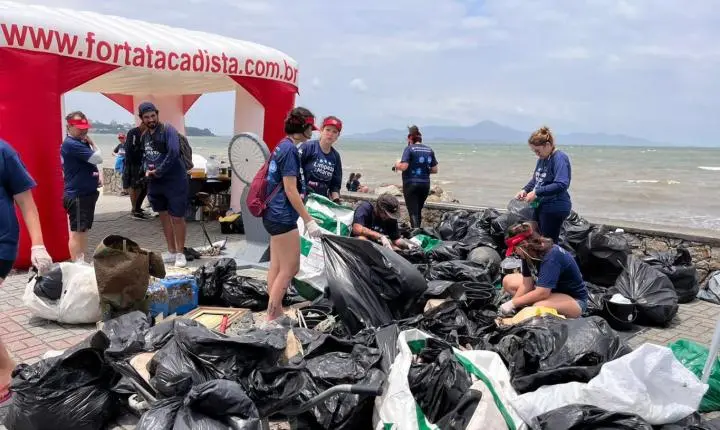 Porto Belo une Dia Municipal de Limpeza de Praias e Rios e Limpeza dos Mares em mobilização pelo meio ambiente