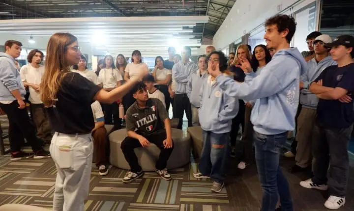   Projeto do IEE leva estudantes a refletir sobre história, tecnologia e ética na ACATE