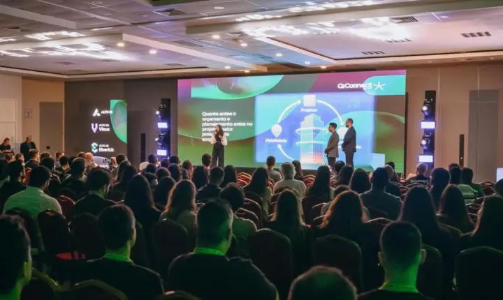 QiConnect Florianópolis promove debates sobre tecnologia e transformação digital na construção civil 
