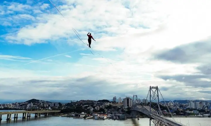 Rafael Bridi conquista recorde nas comemorações  dos 100 anos da Ponte Hercílio Luz