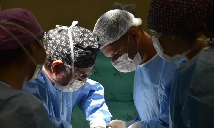 SUS depende de articulação entre governo, hospitais e entidades para chegar à ponta