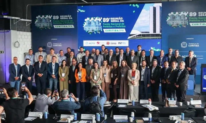 Topazio participa de reunião da FNP e defende compensações da Reforma Tributária para municípios