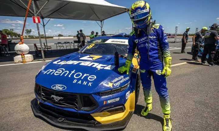 Toque tira chance de vitória, mas Alfredinho Ibiapina carimba vaga nos playoffs da NASCAR Brasil