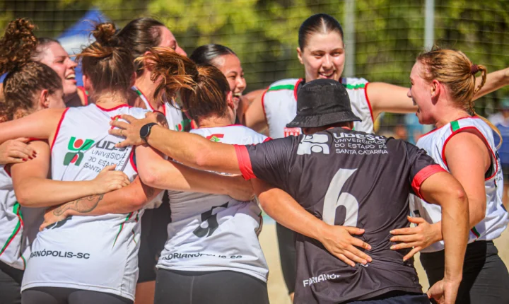 Udesc conquista 10 medalhas na primeira edição dos JUCs Praia
