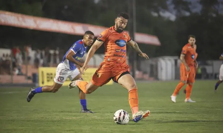 Vitória com autoridade e superação