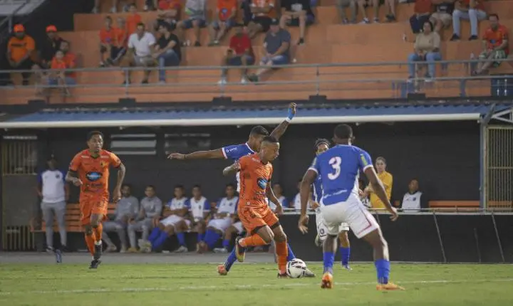 Vitória com autoridade e superação